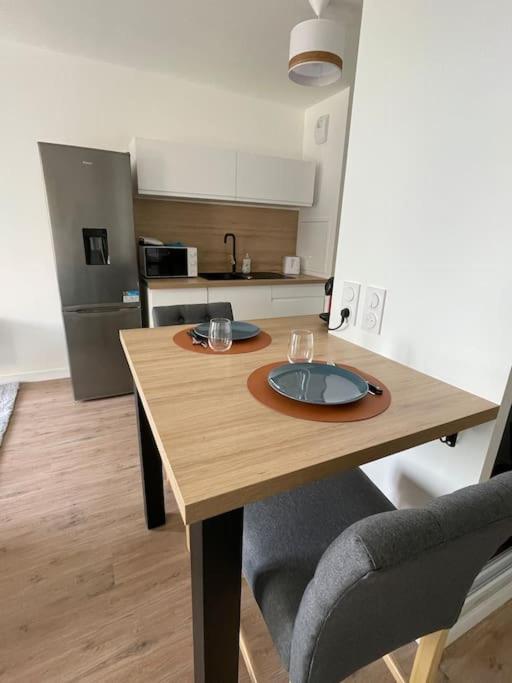 Superbe T2 Proche De La Gare Rer Tgv Massy Palaiseau Apartment Exterior foto