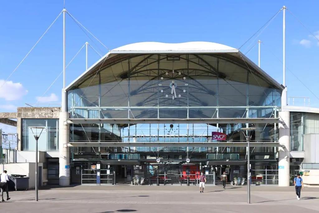 Superbe T2 Proche De La Gare Rer Tgv Massy Palaiseau Apartment Exterior foto